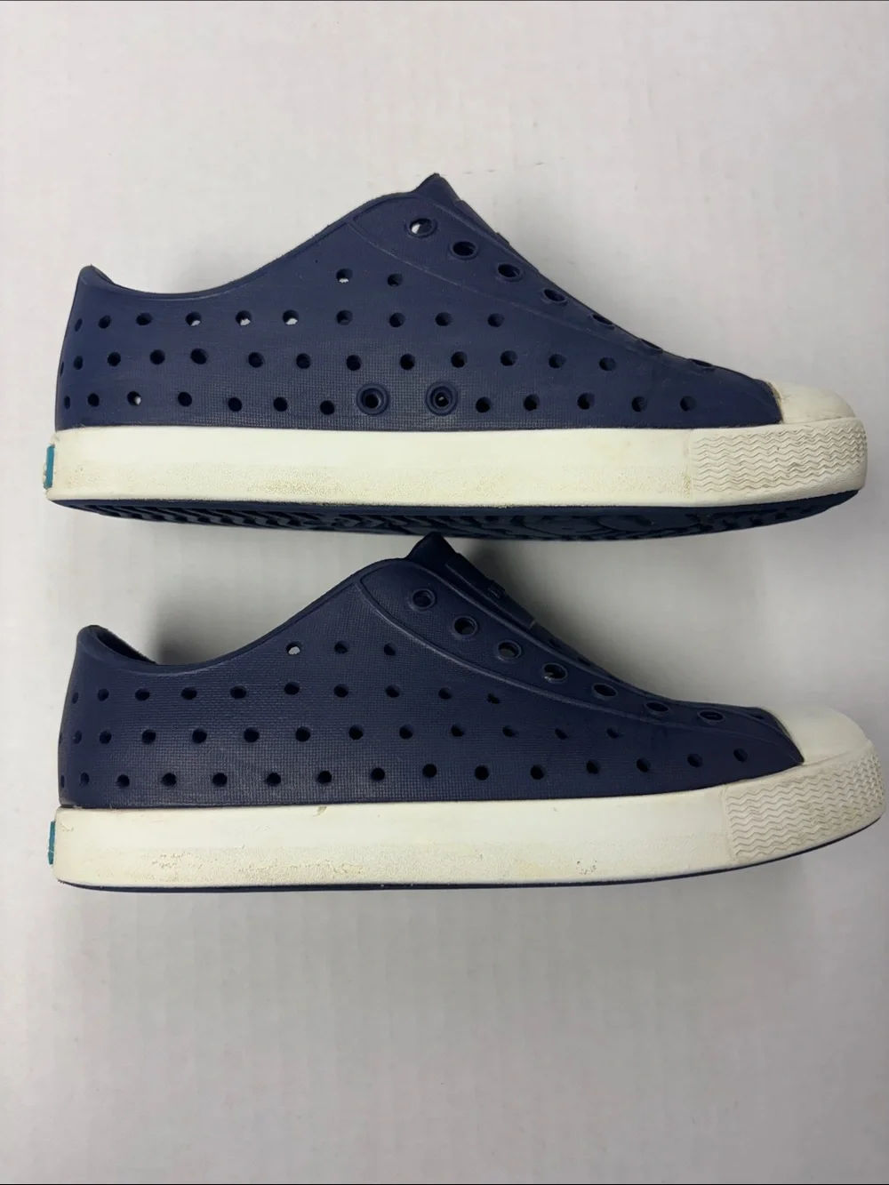 Native Shoes Jefferson Kids Blue & White Slip On Water Shoe Size J1
